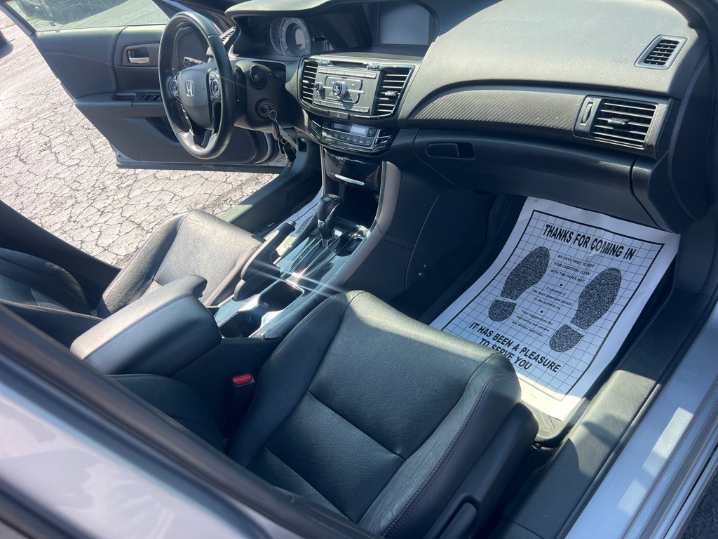 2017 Honda Accord Image 20