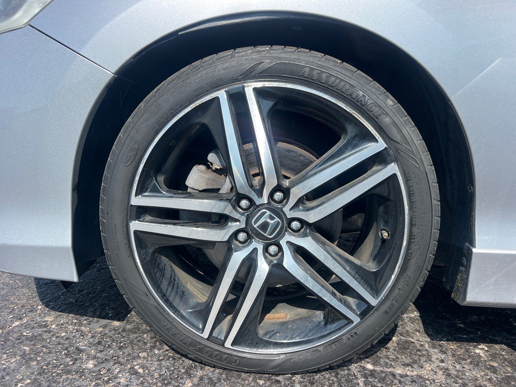 2017 Honda Accord Image 37