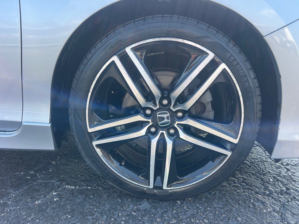 2017 Honda Accord Image 40