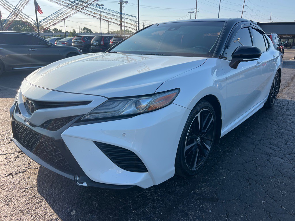 2019 Toyota Camry Image 3
