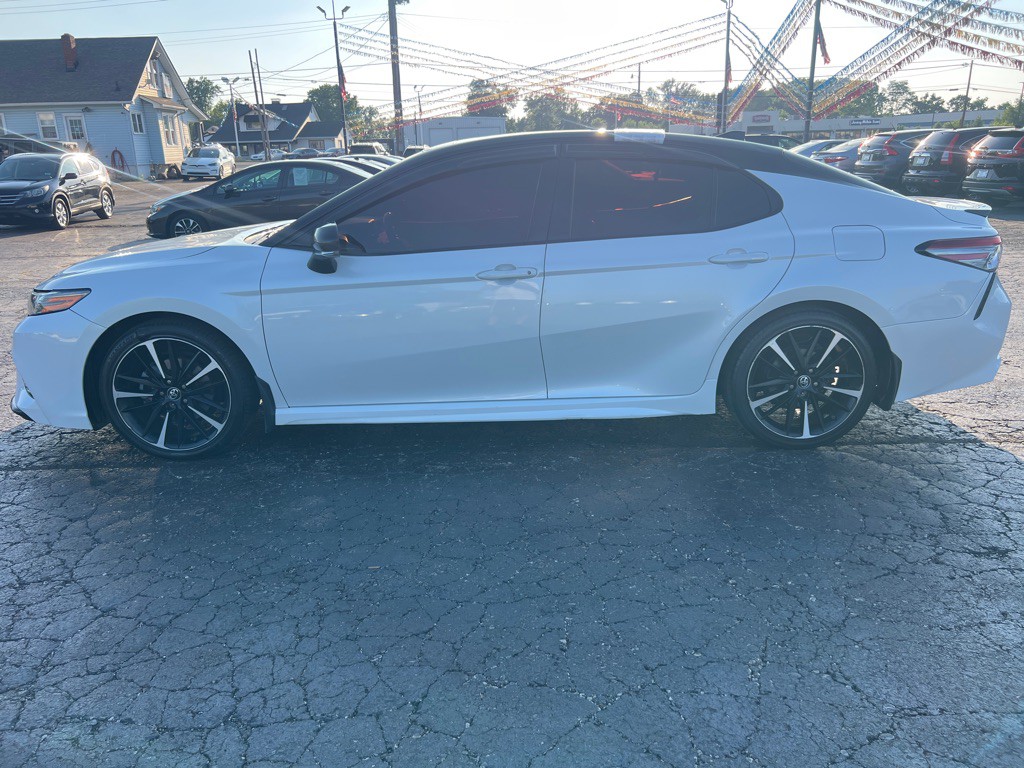 2019 Toyota Camry Image 4