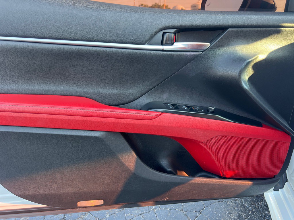 2019 Toyota Camry Image 11