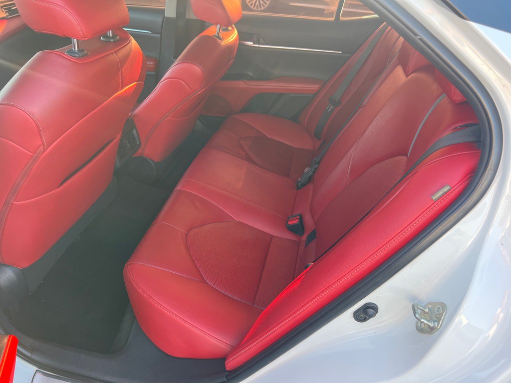 2019 Toyota Camry Image 14