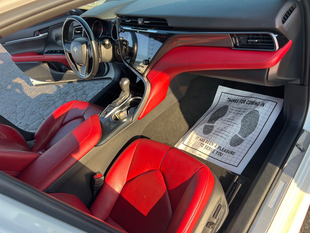 2019 Toyota Camry Image 20