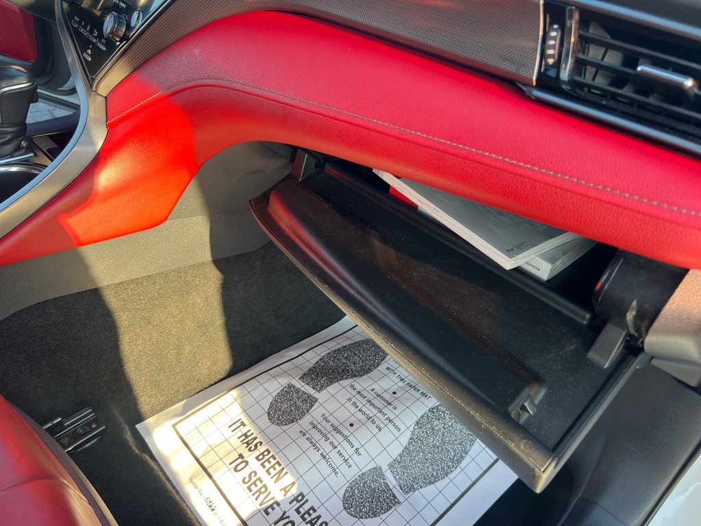 2019 Toyota Camry Image 22
