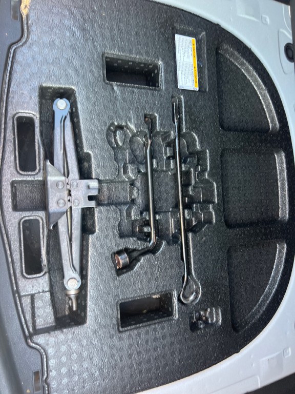 2019 Toyota Camry Image 24