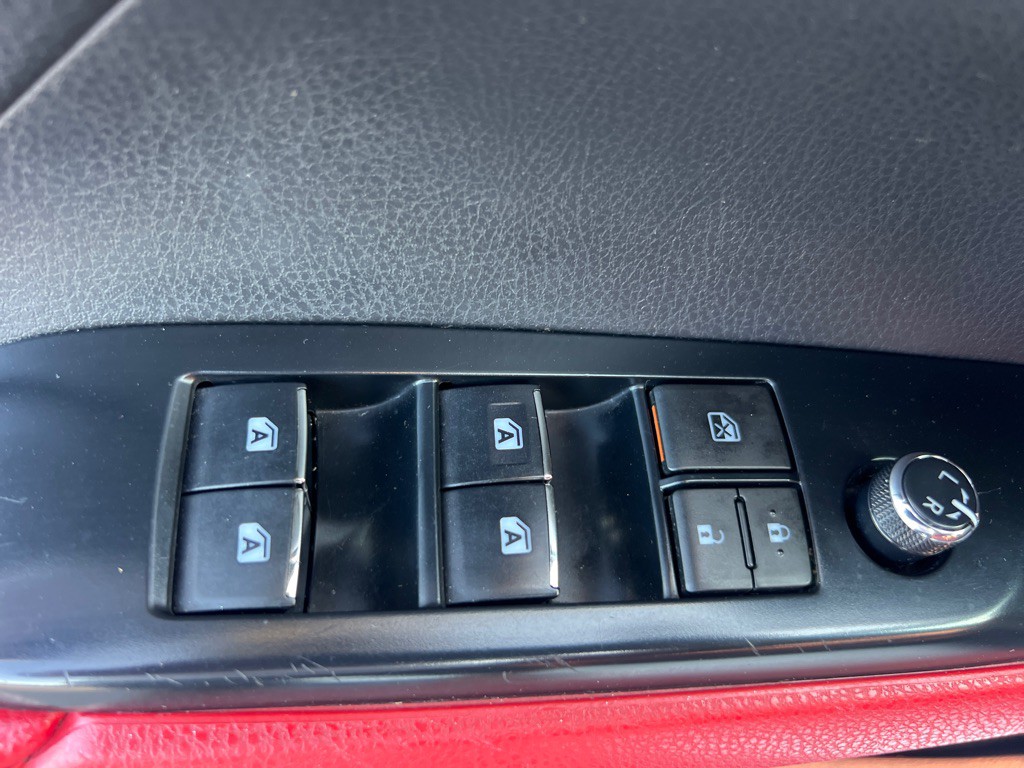 2019 Toyota Camry Image 27