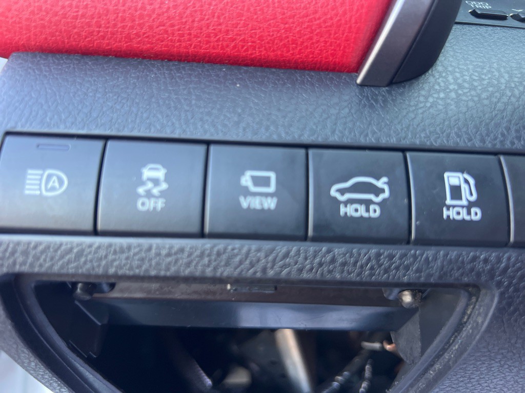 2019 Toyota Camry Image 28