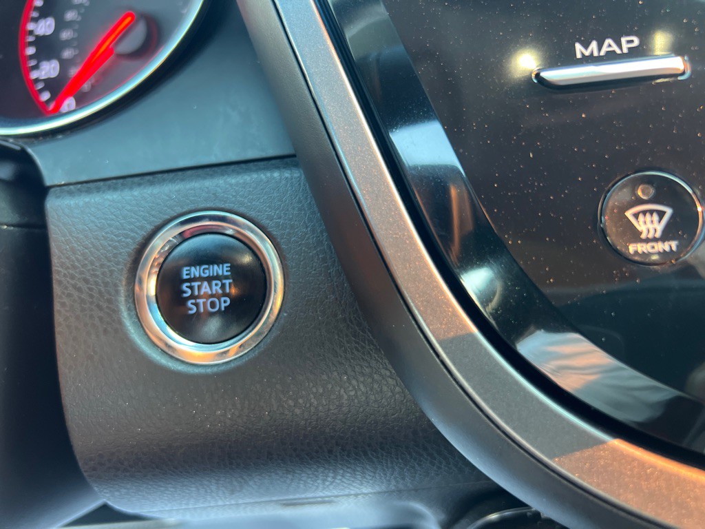 2019 Toyota Camry Image 31