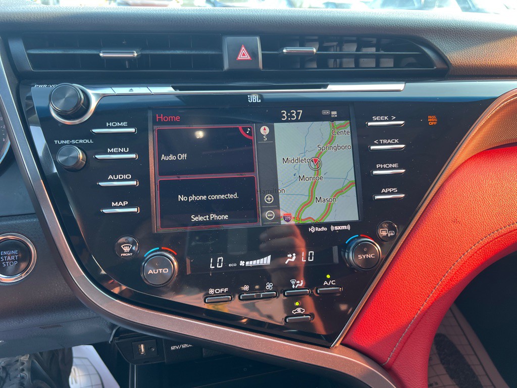 2019 Toyota Camry Image 32