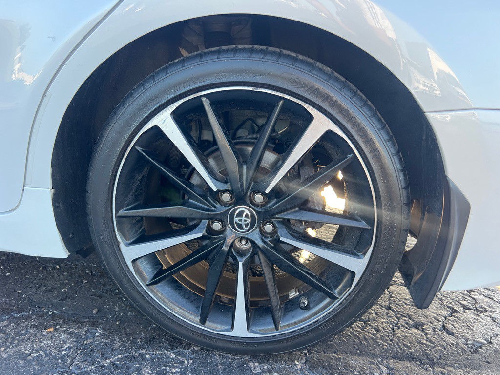 2019 Toyota Camry Image 38