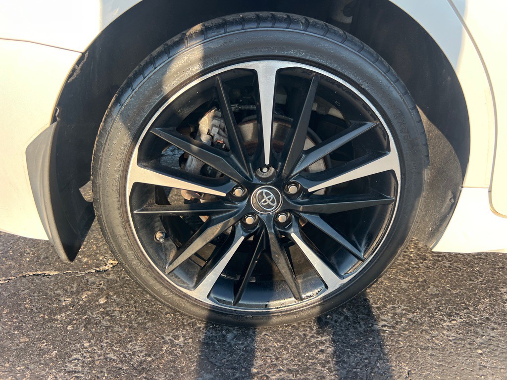 2019 Toyota Camry Image 39