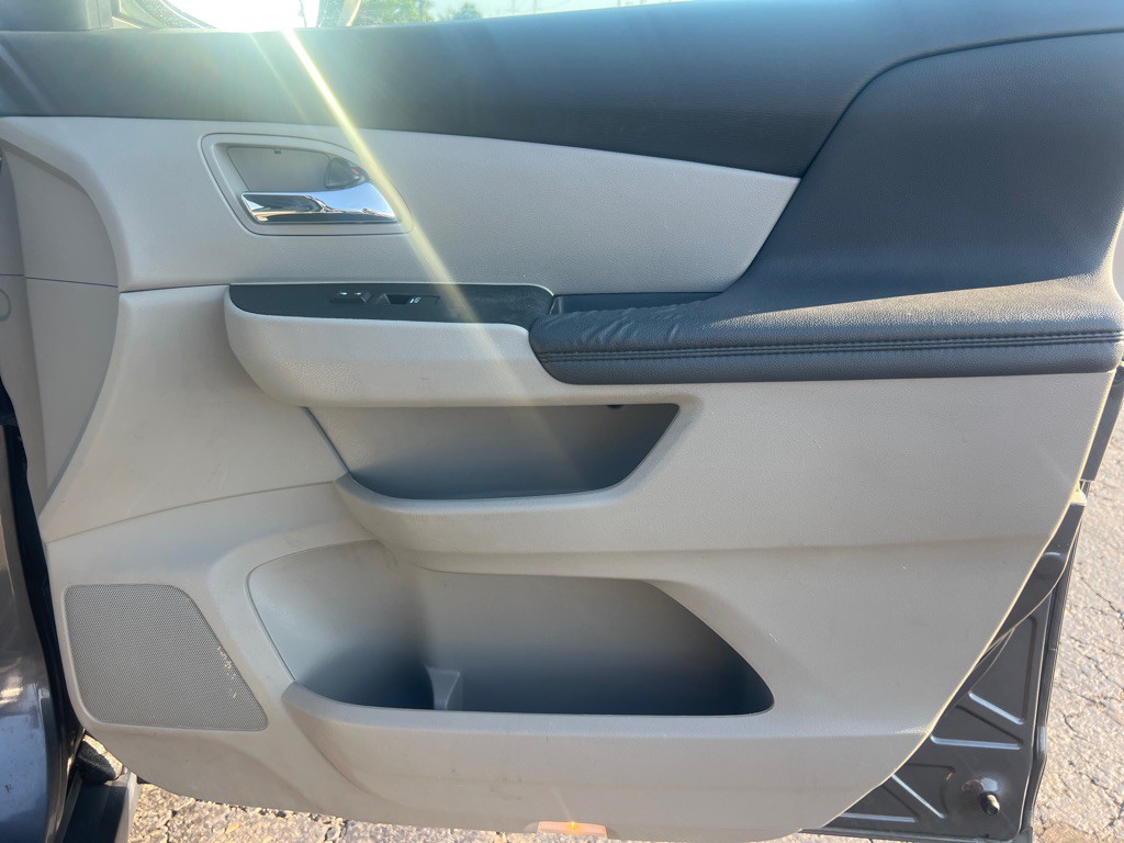 2016 Honda Odyssey Image 21