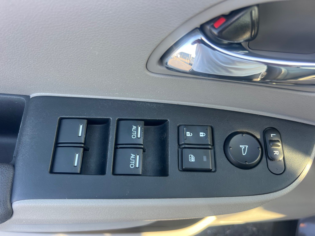 2016 Honda Odyssey Image 28