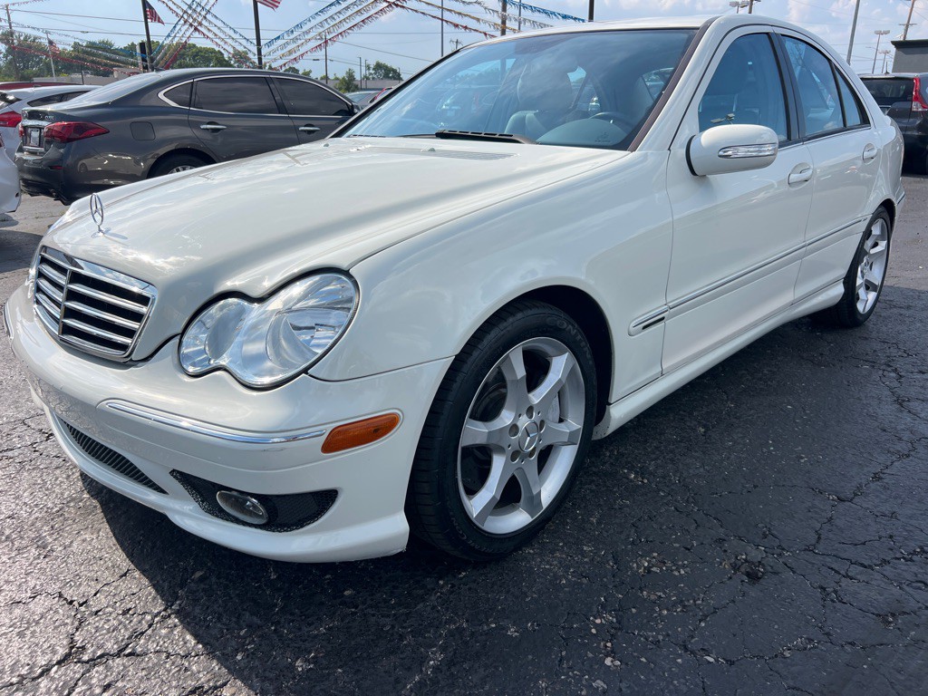 2007 Mercedes-Benz C-Class Image 3
