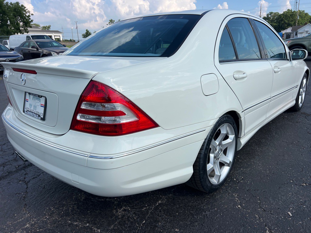 2007 Mercedes-Benz C-Class Image 7