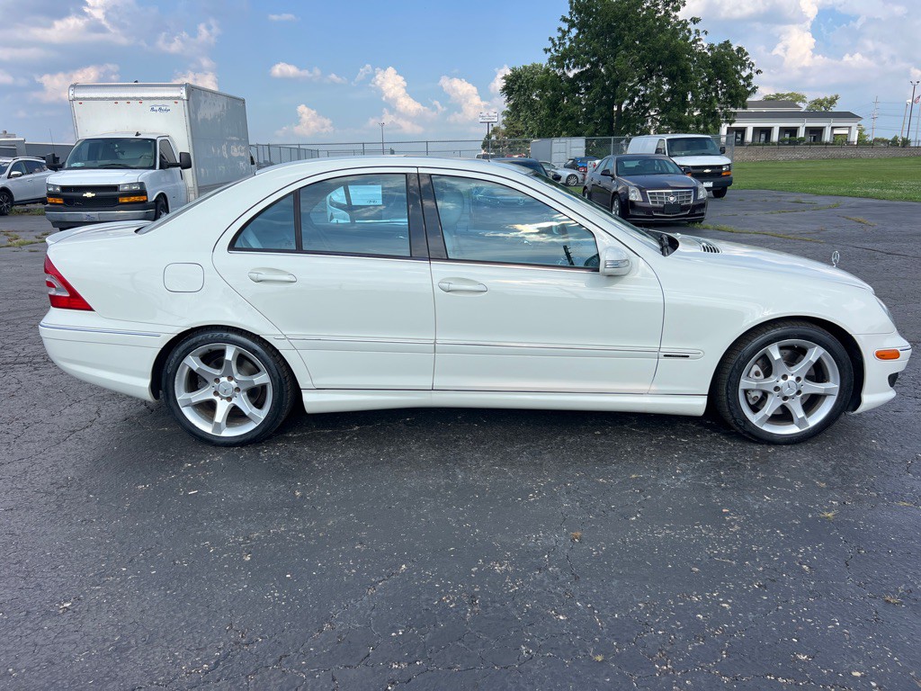 2007 Mercedes-Benz C-Class Image 8