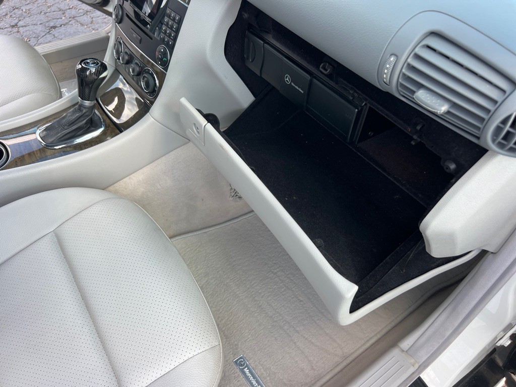 2007 Mercedes-Benz C-Class Image 21