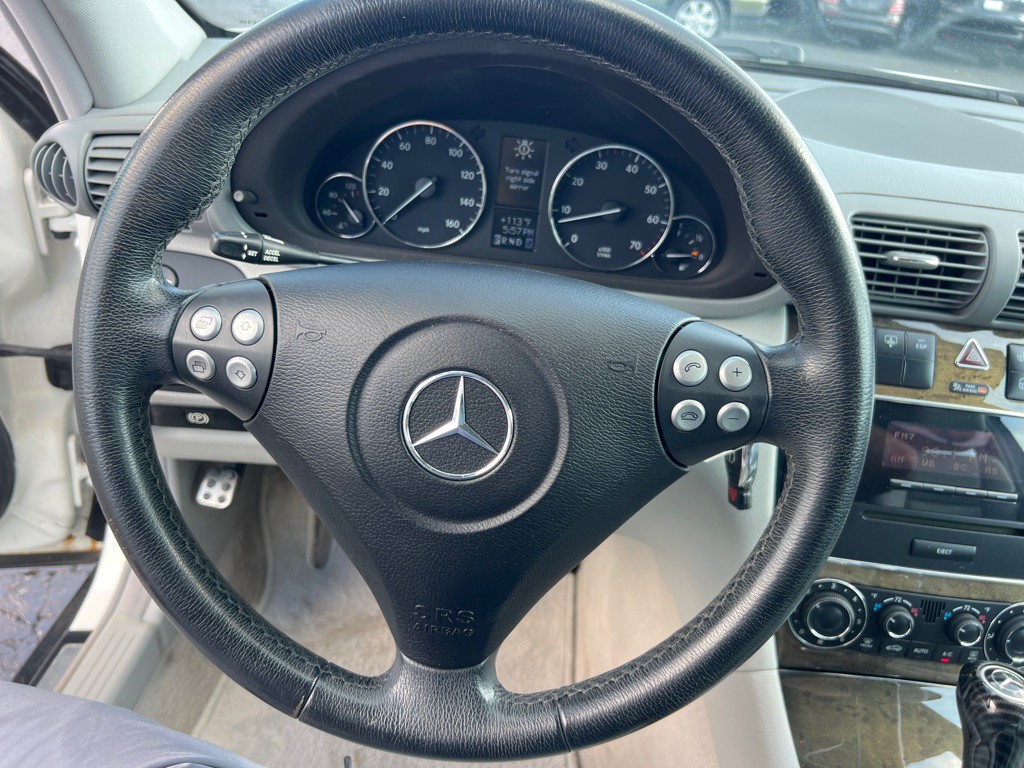 2007 Mercedes-Benz C-Class Image 28