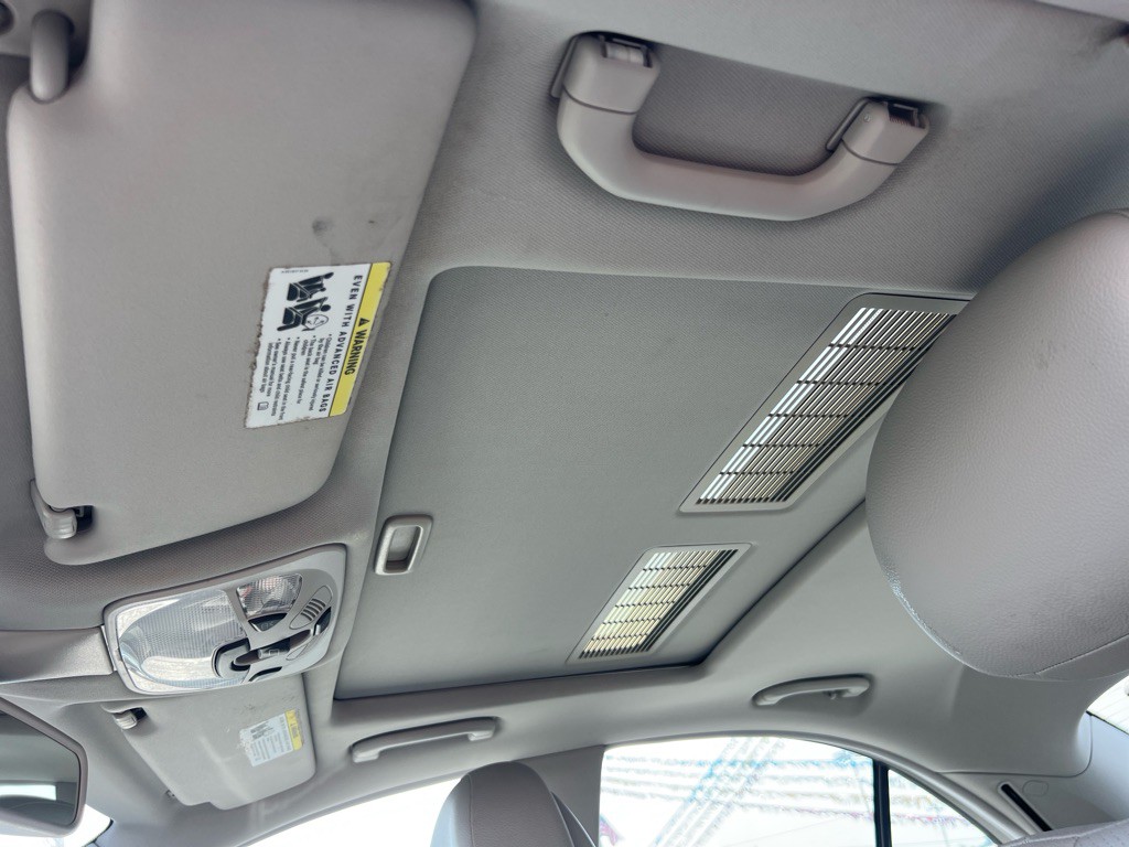 2007 Mercedes-Benz C-Class Image 36