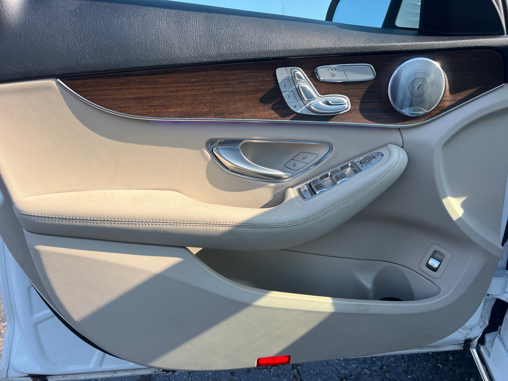 2021 Mercedes-Benz C-Class Image 10