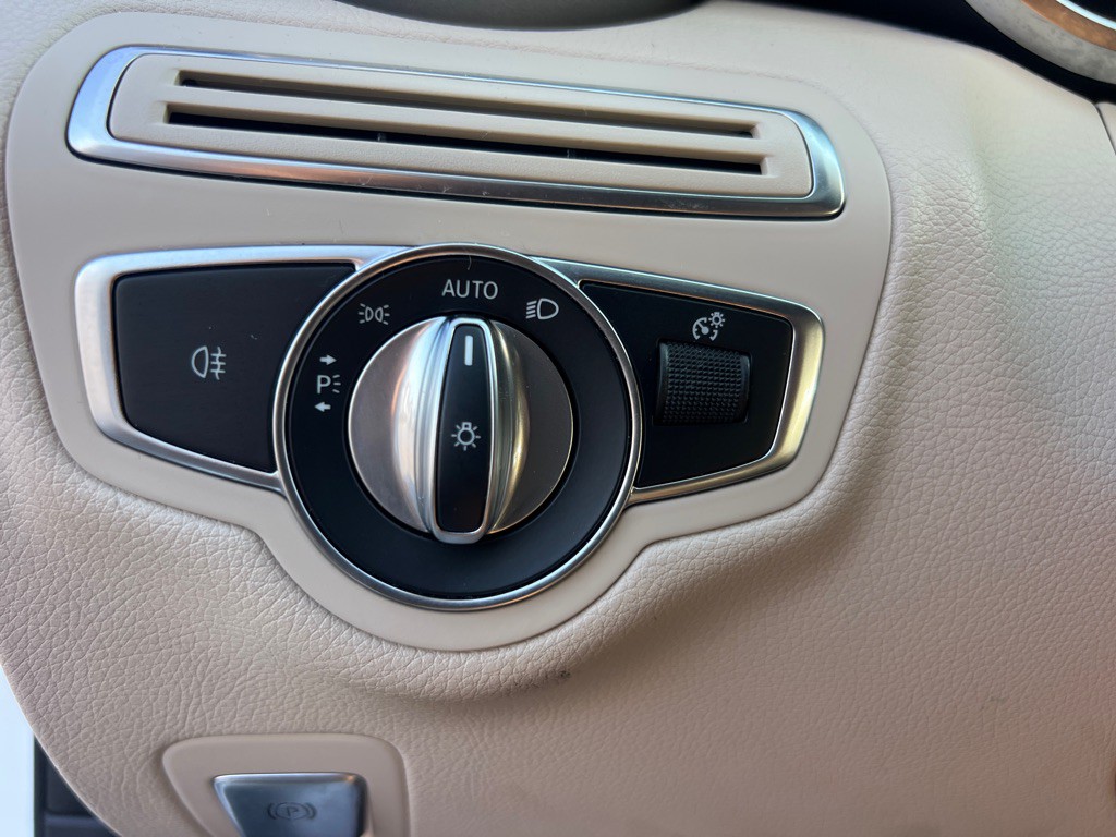 2021 Mercedes-Benz C-Class Image 29
