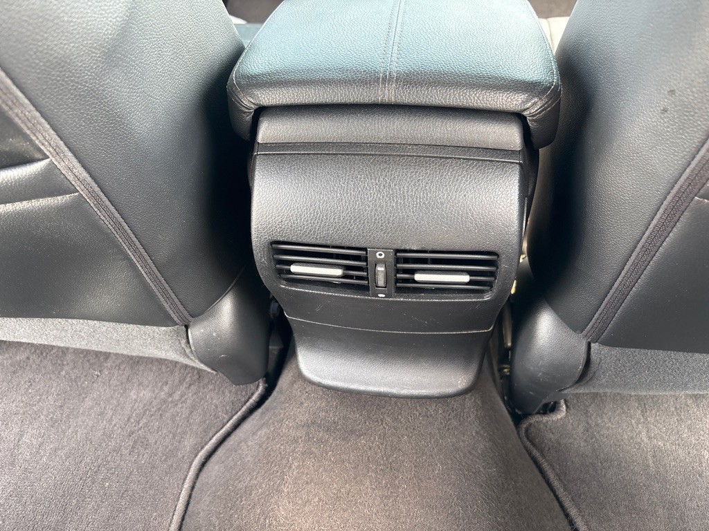 2011 Honda Crosstour Image 32