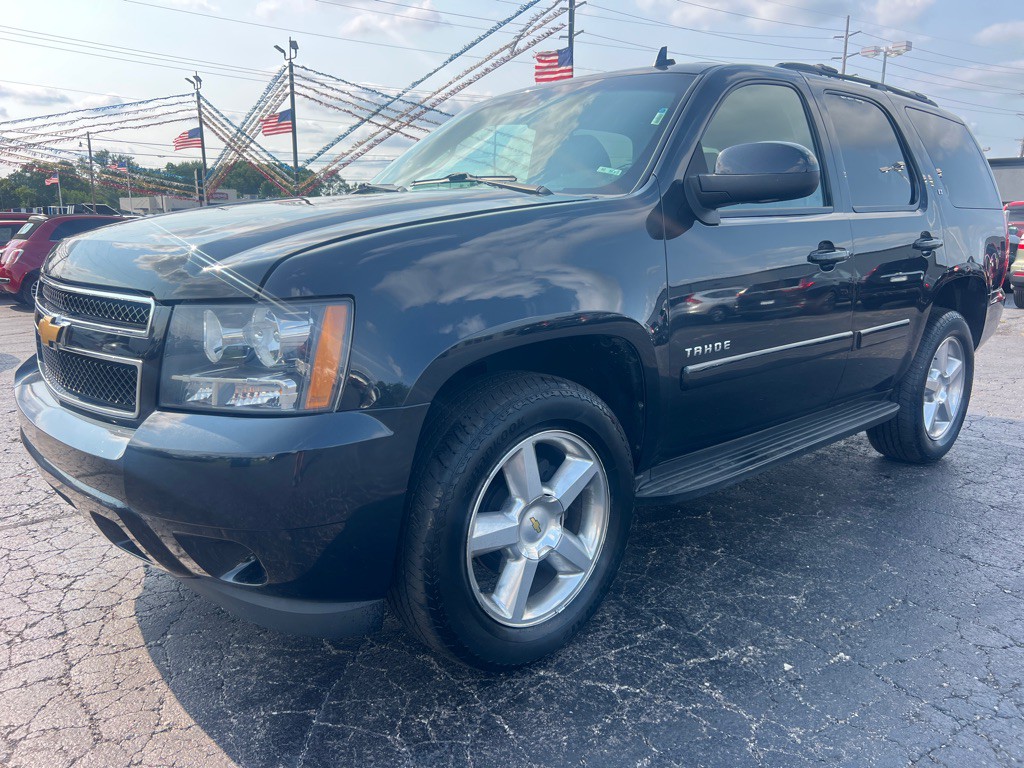 2012 Chevrolet Tahoe Image 3