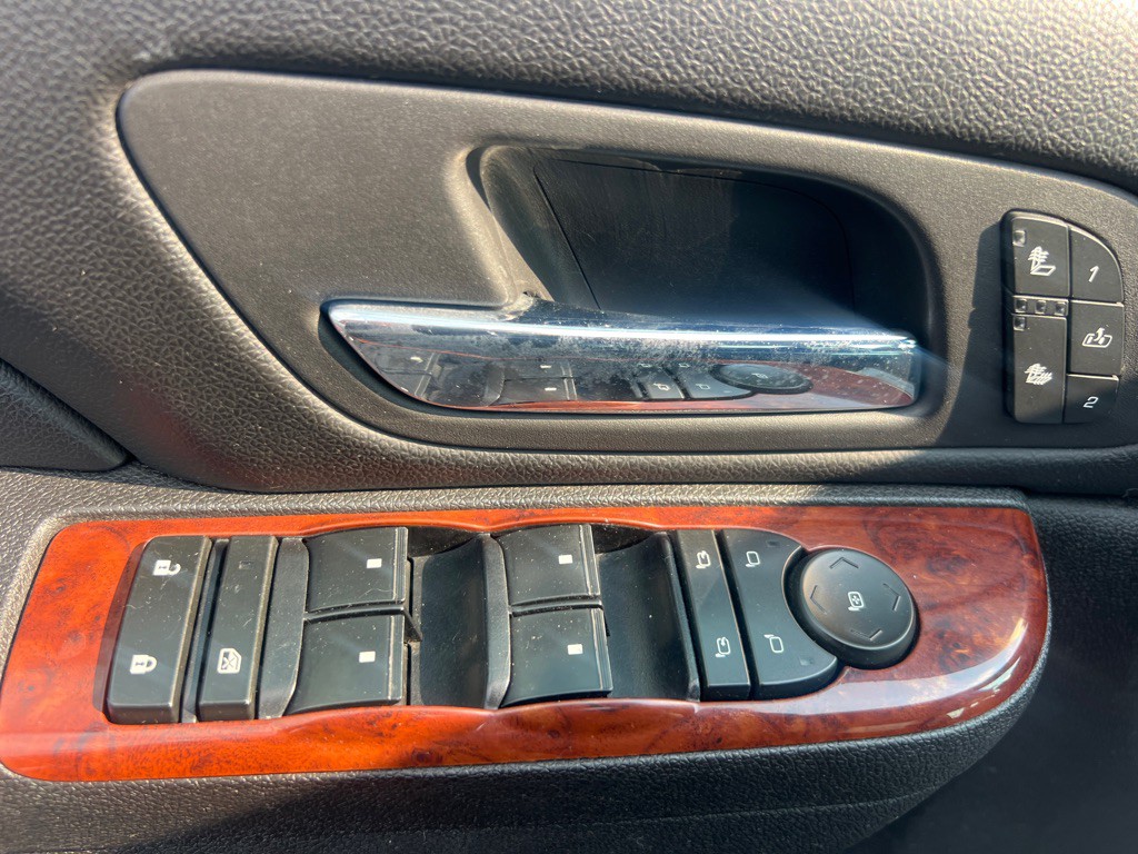 2012 Chevrolet Tahoe Image 28