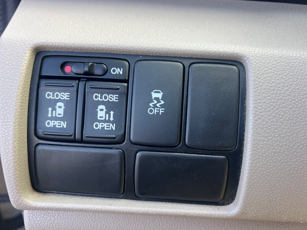 2014 Honda Odyssey Image 27