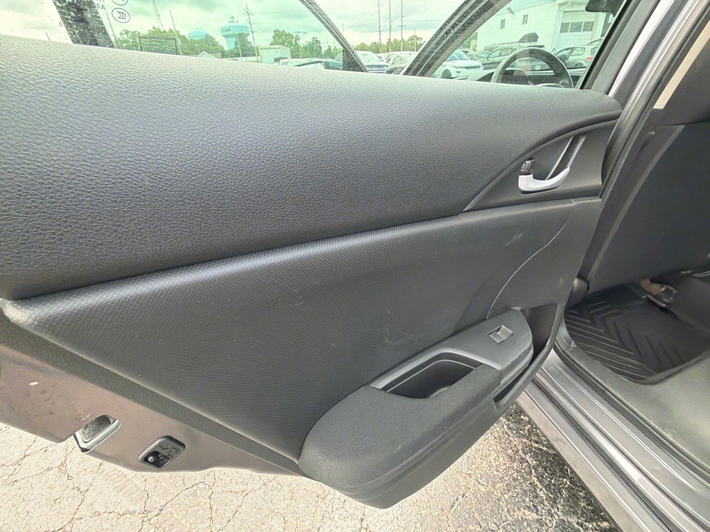 2016 Honda Civic Image 32