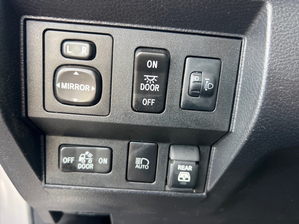 2020 Toyota Tundra Image 29
