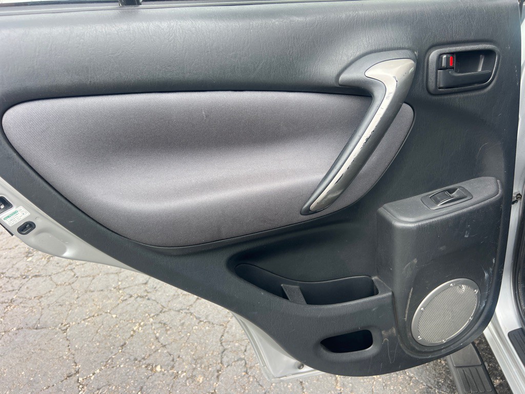2004 Toyota Rav4 Image 13