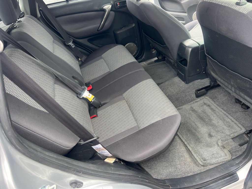 2004 Toyota Rav4 Image 16
