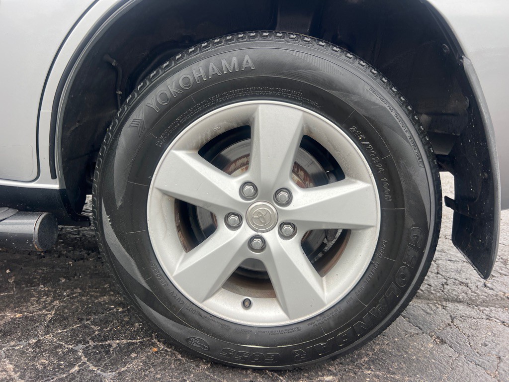 2004 Toyota Rav4 Image 40