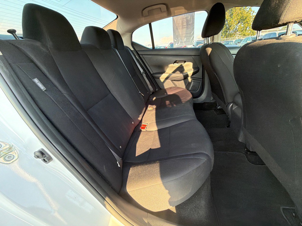 2025 Nissan Sentra Image 32