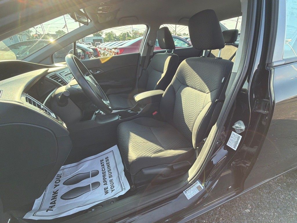 2015 Honda Civic Image 9
