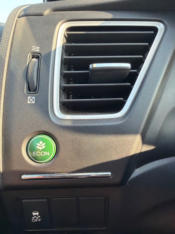 2015 Honda Civic Image 24