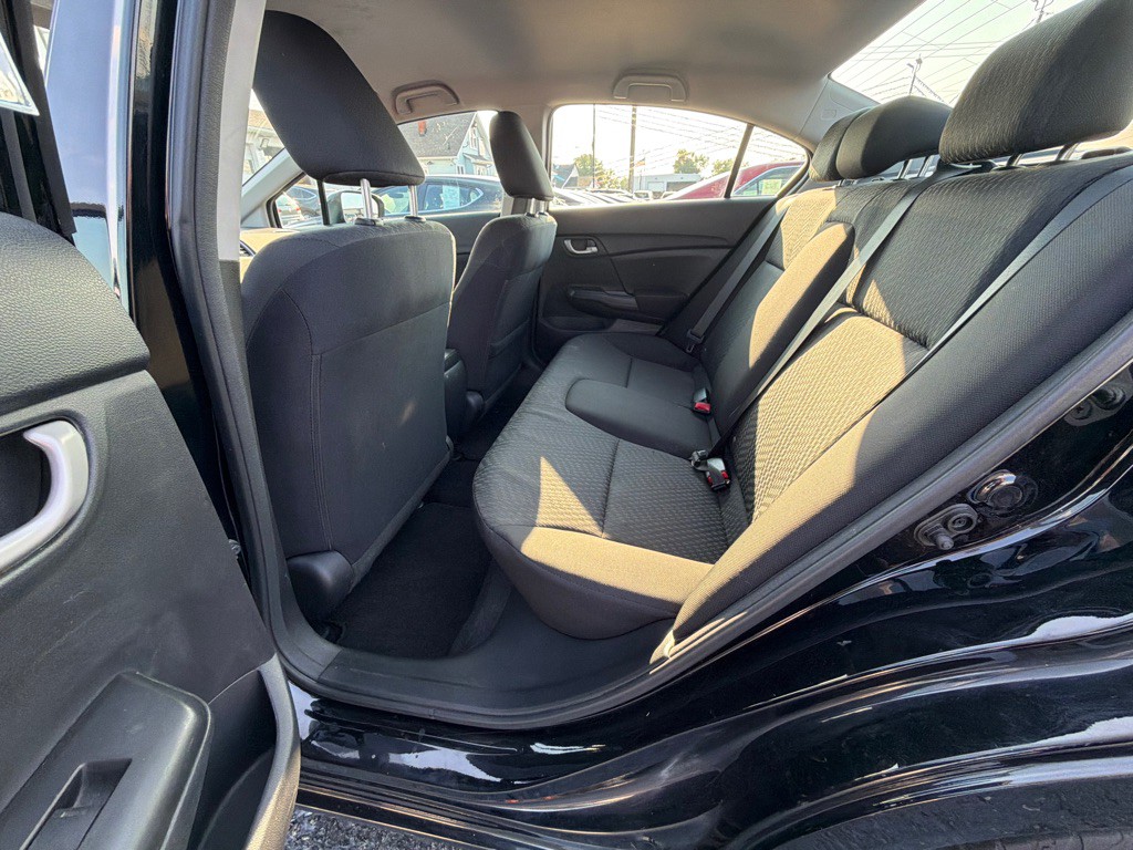 2015 Honda Civic Image 25