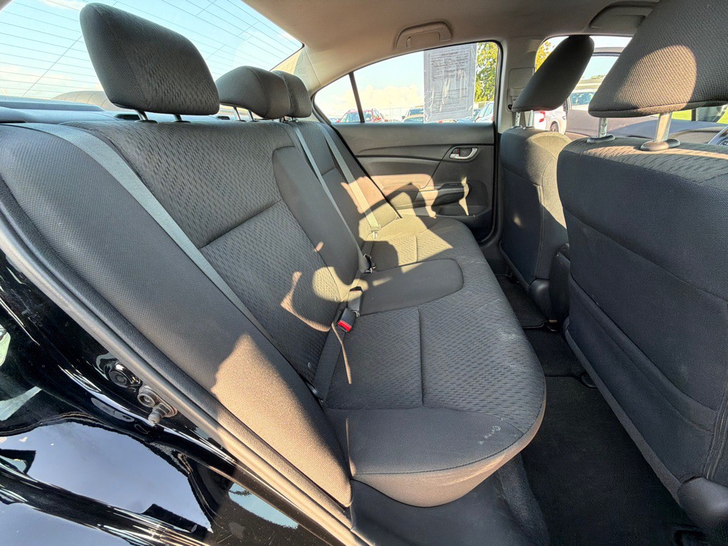 2015 Honda Civic Image 28