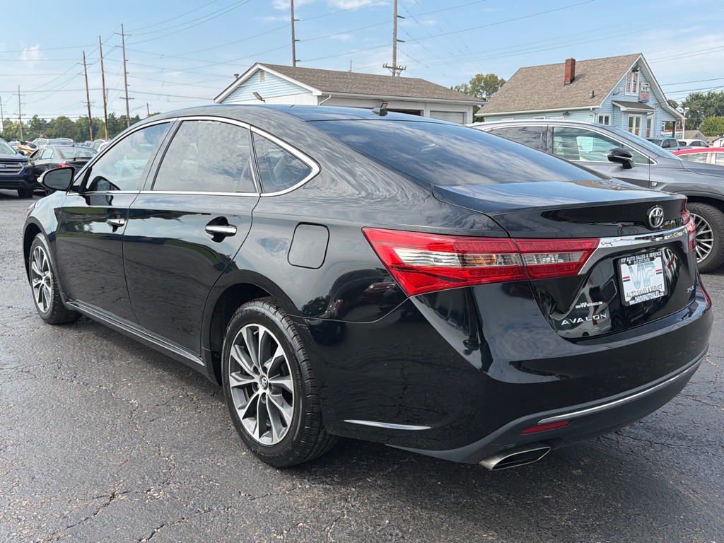 2017 Toyota Avalon Image 5