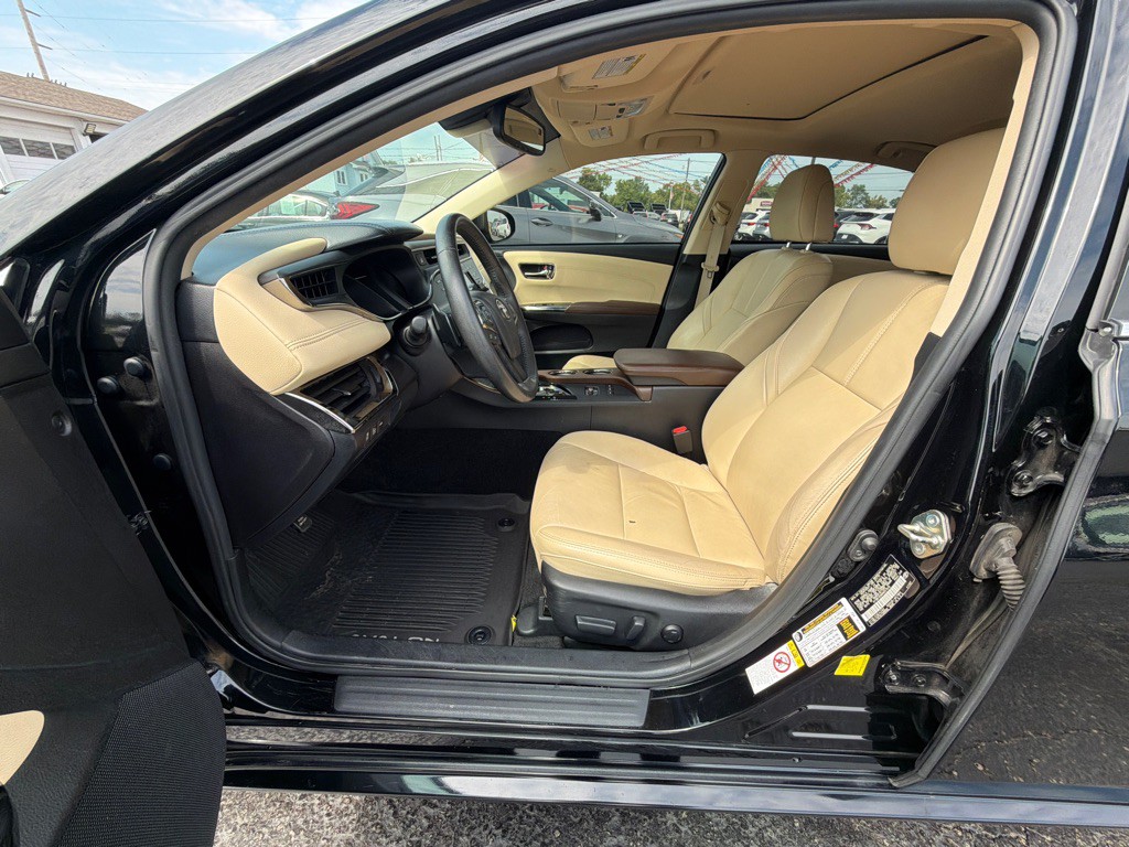2017 Toyota Avalon Image 9