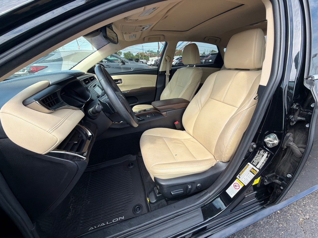 2017 Toyota Avalon Image 10