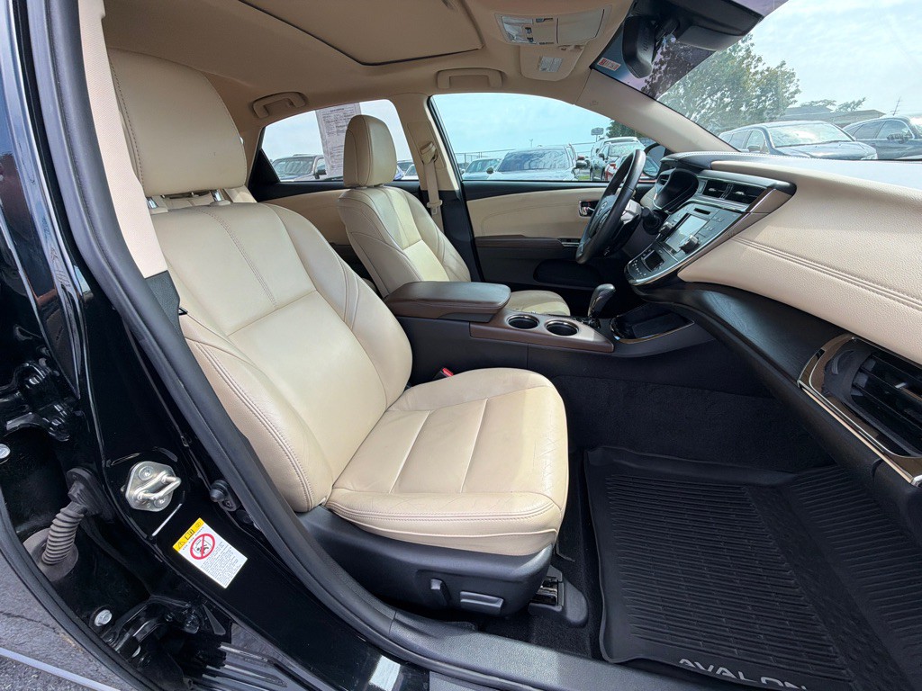 2017 Toyota Avalon Image 13