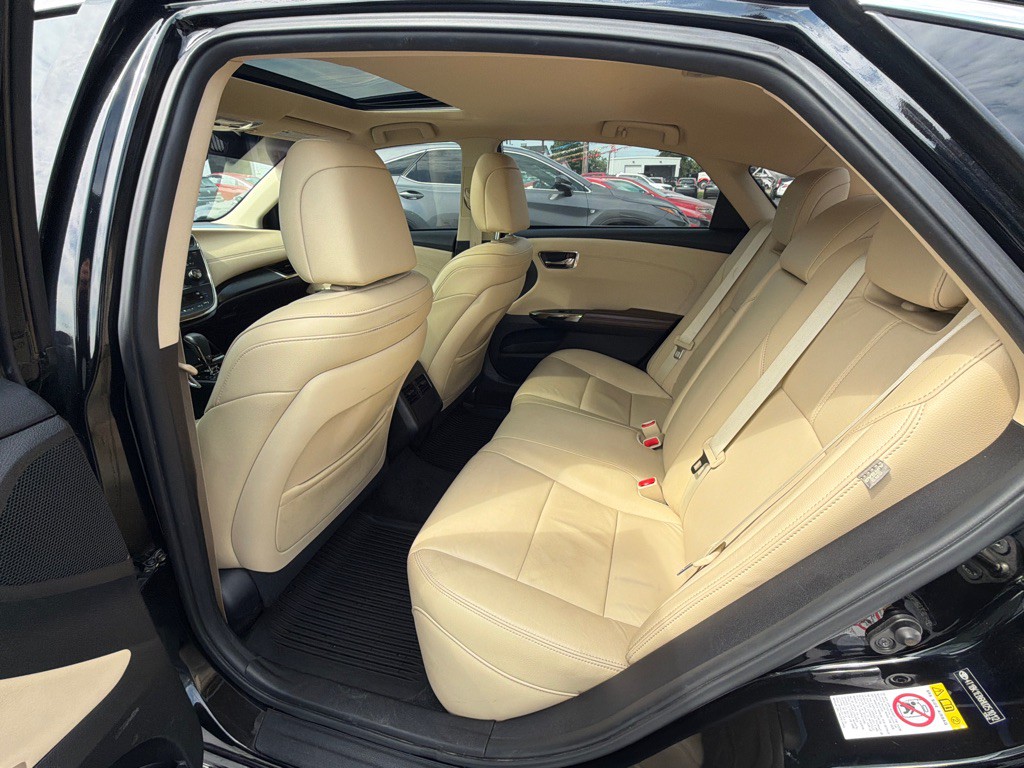 2017 Toyota Avalon Image 23