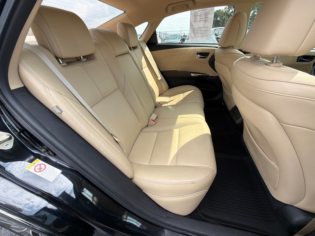 2017 Toyota Avalon Image 28