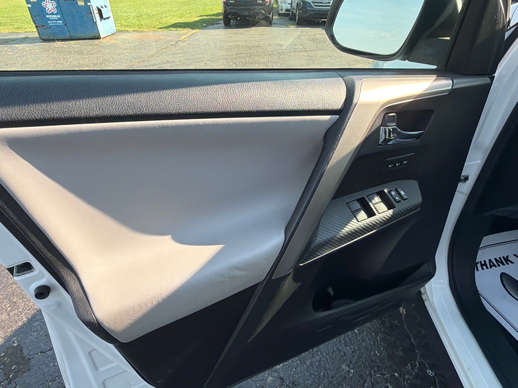 2014 Toyota Rav4 Image 11