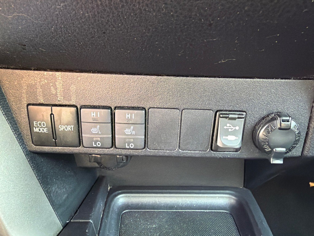 2014 Toyota Rav4 Image 25