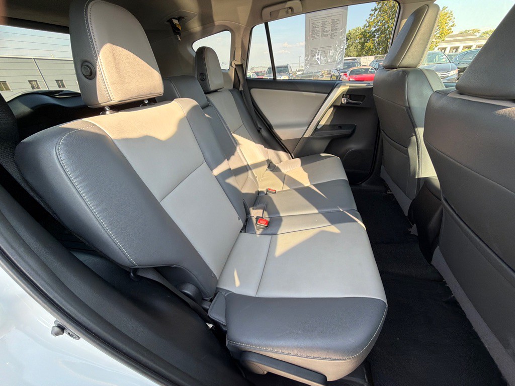 2014 Toyota Rav4 Image 32