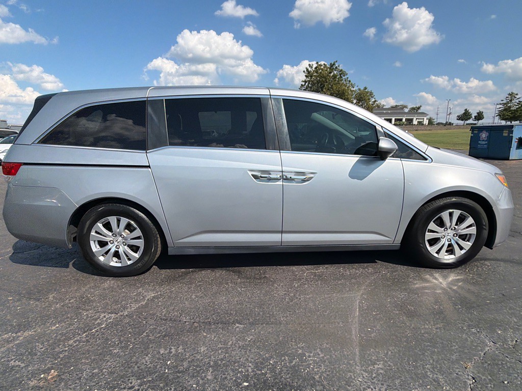 2016 Honda Odyssey Image 8